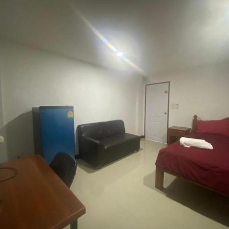 Oyo 1135 Triple A Residence Csiangmaj Kültér fotó