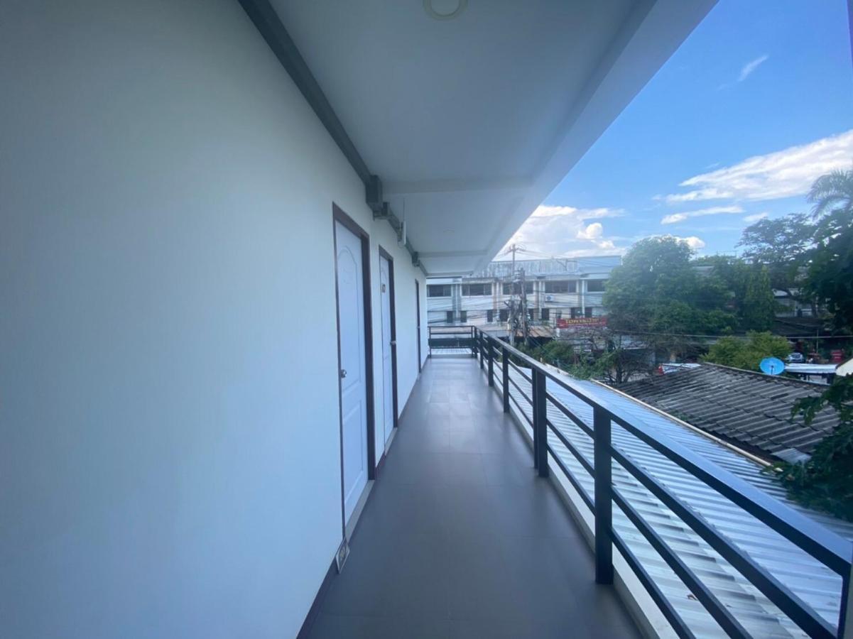 Oyo 1135 Triple A Residence Csiangmaj Kültér fotó