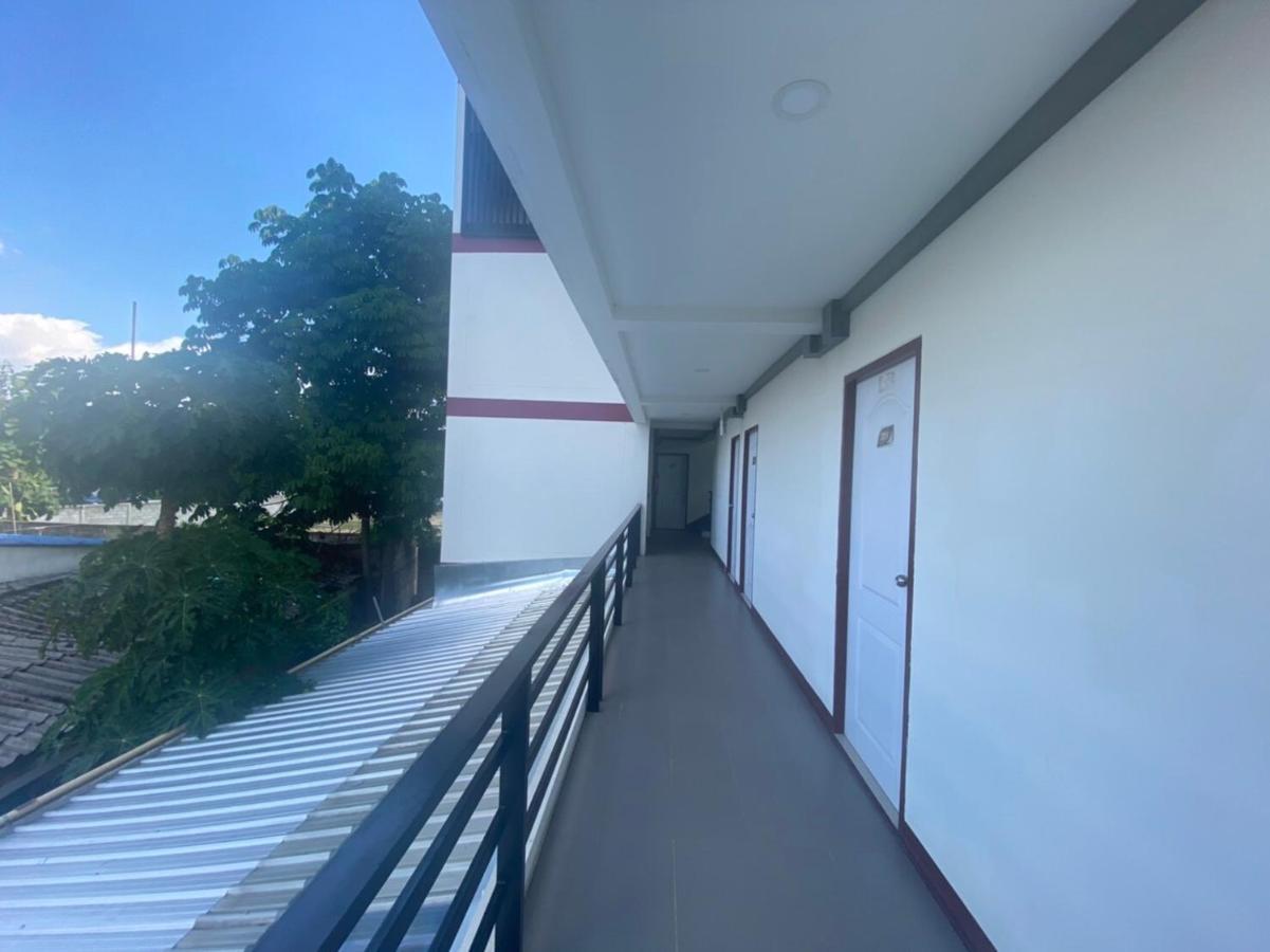 Oyo 1135 Triple A Residence Csiangmaj Kültér fotó