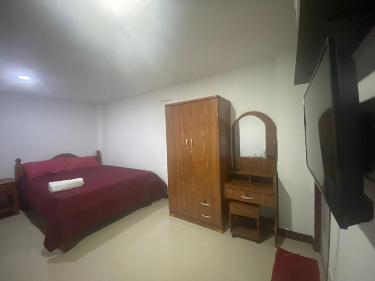 Oyo 1135 Triple A Residence Csiangmaj Kültér fotó