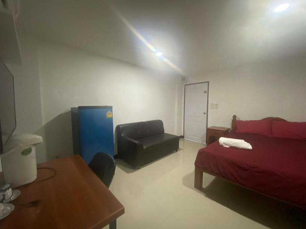 Oyo 1135 Triple A Residence Csiangmaj Kültér fotó