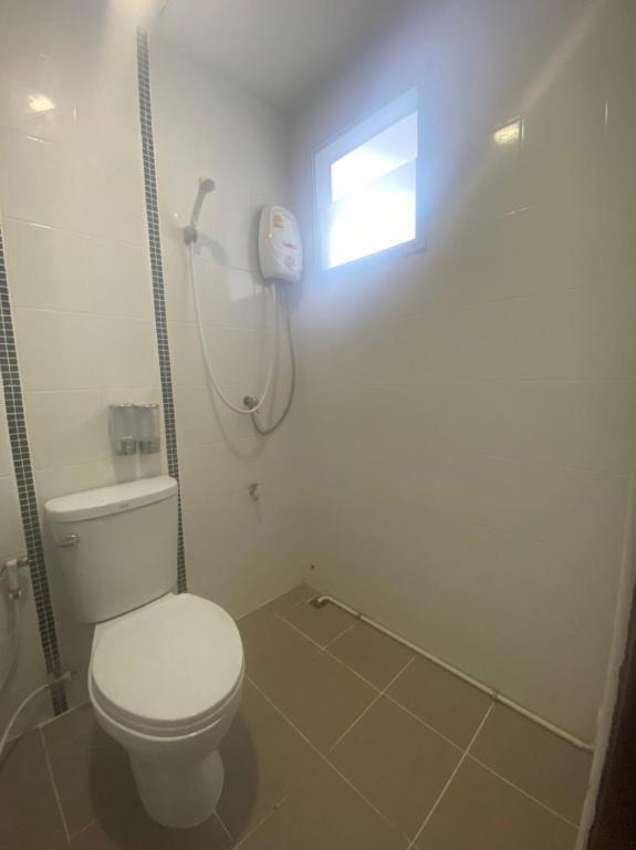 Oyo 1135 Triple A Residence Csiangmaj Kültér fotó
