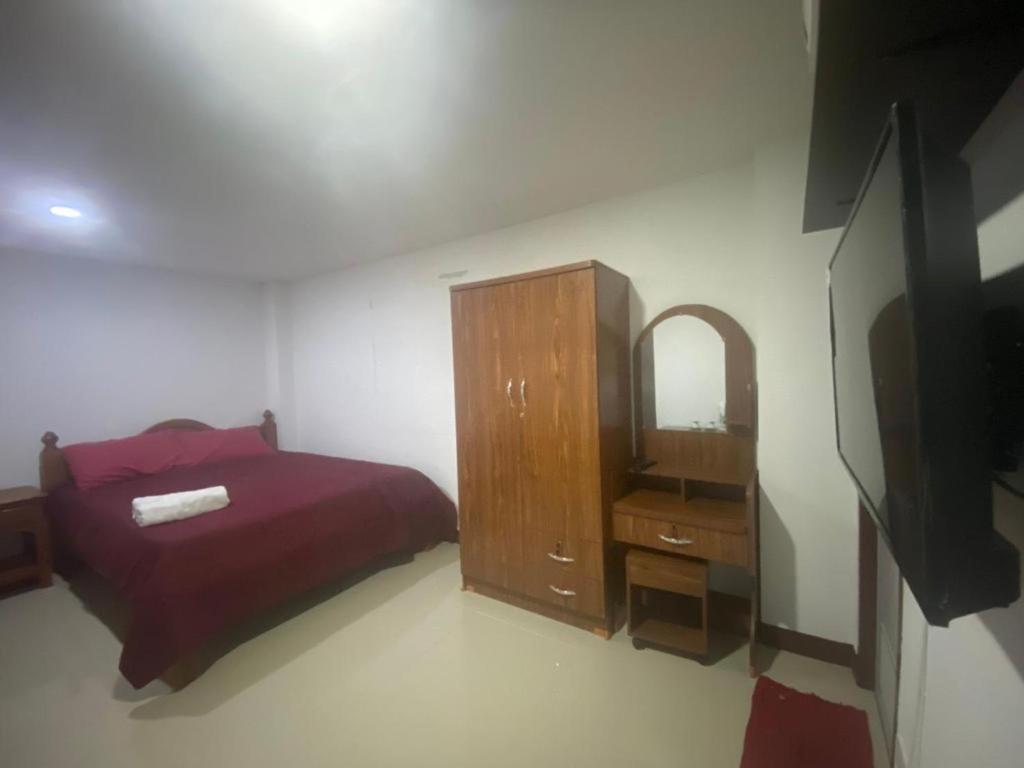 Oyo 1135 Triple A Residence Csiangmaj Kültér fotó