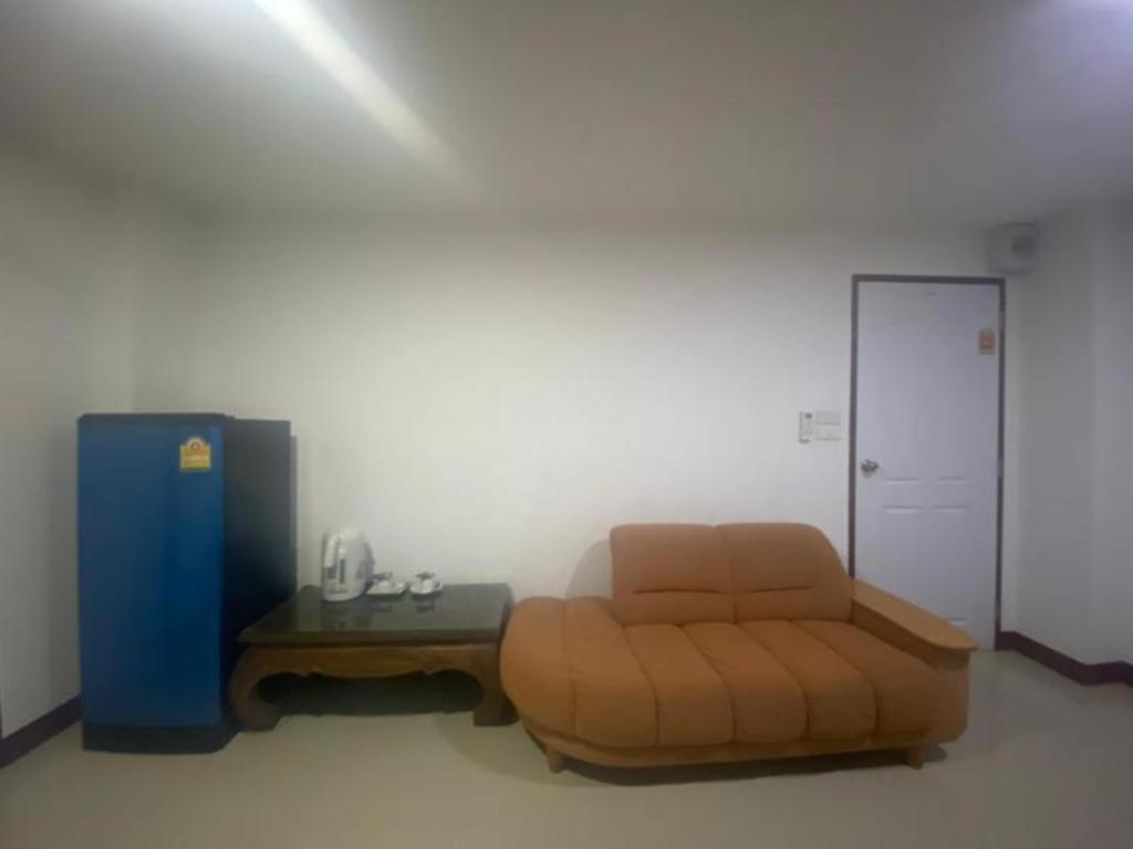 Oyo 1135 Triple A Residence Csiangmaj Kültér fotó