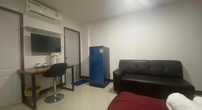 Oyo 1135 Triple A Residence Csiangmaj Kültér fotó
