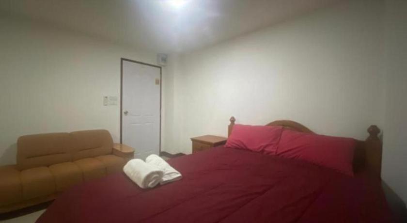 Oyo 1135 Triple A Residence Csiangmaj Kültér fotó