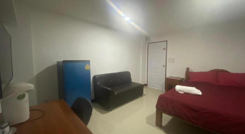 Oyo 1135 Triple A Residence Csiangmaj Kültér fotó